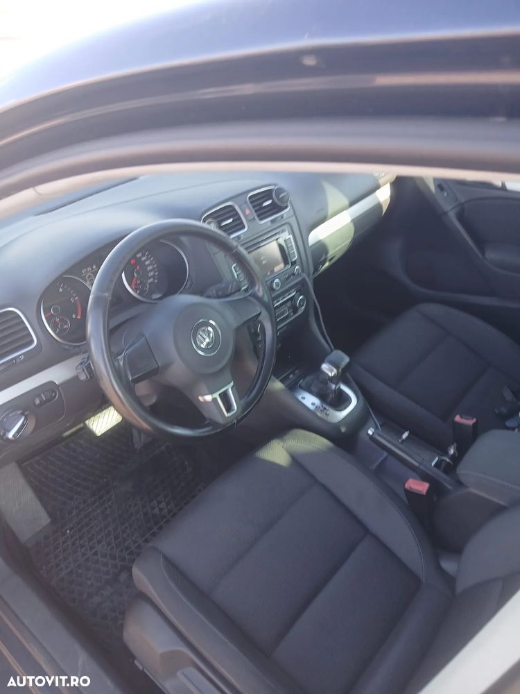 Volkswagen Golf 1.6 TDI DPF DSG Comfortline - 2