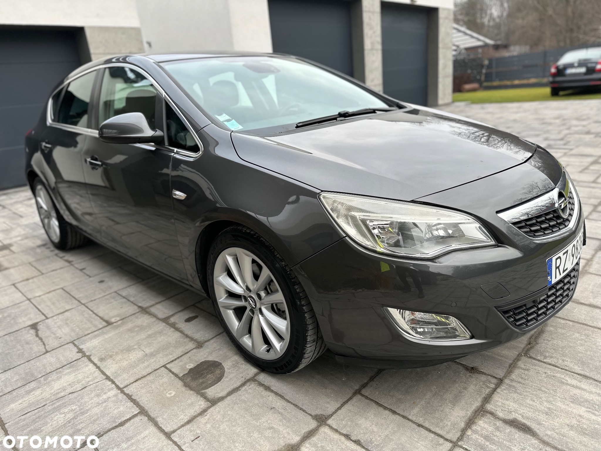 Opel Astra IV 2.0 CDTI Cosmo - 4