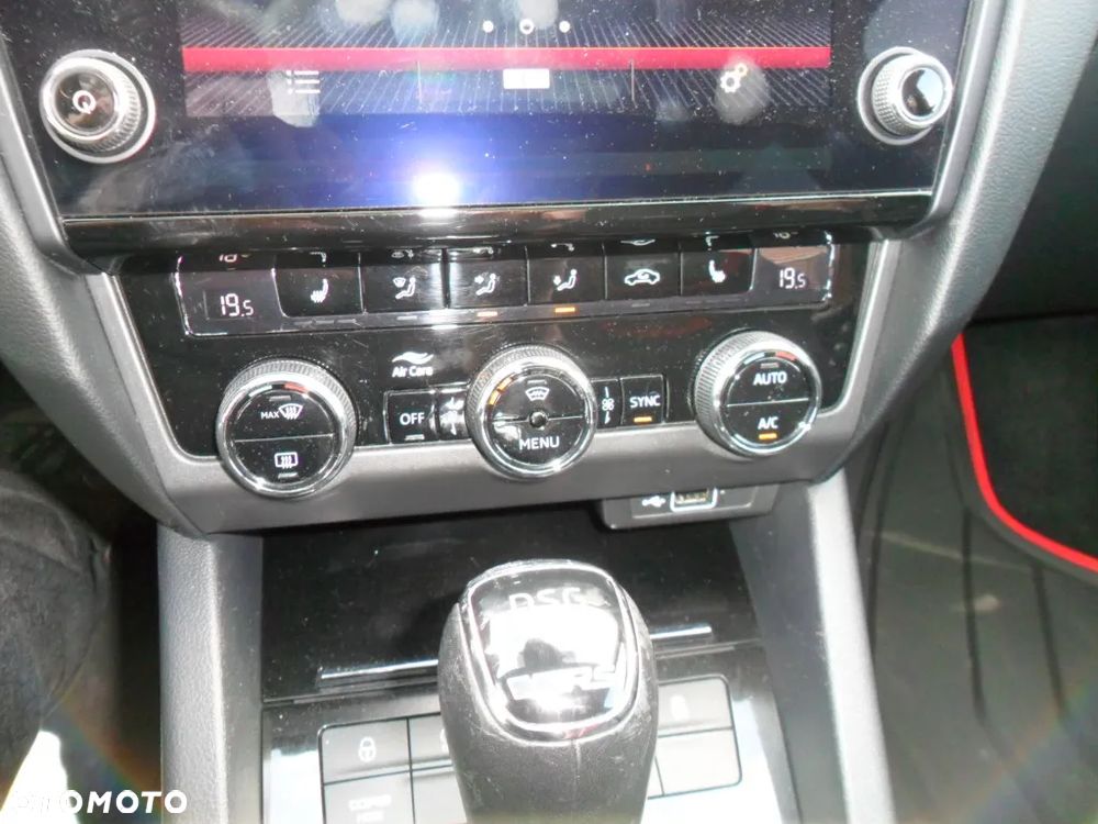 Skoda Octavia 2.0 TSI RS 245 DSG - 29