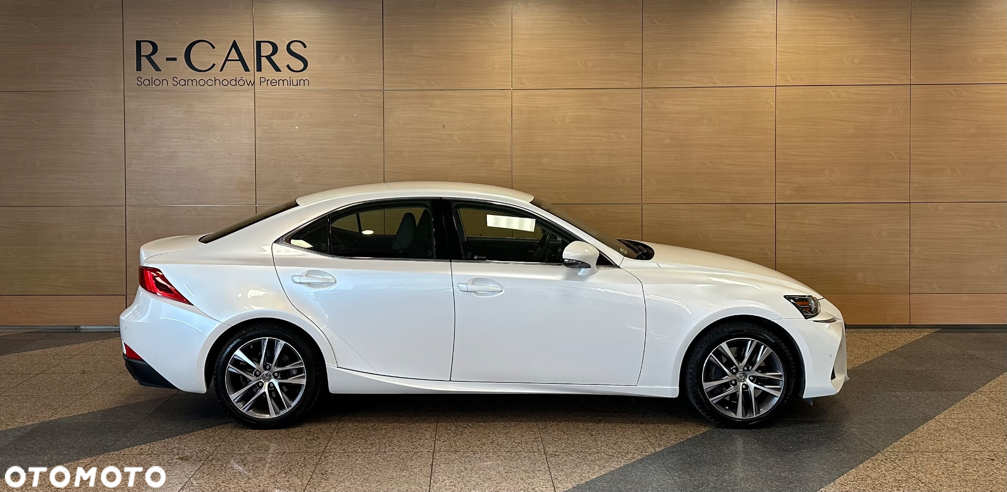 Lexus IS 200t / 300 Elegance - 2