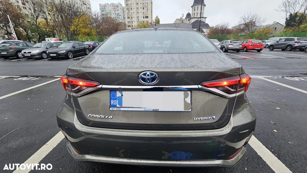 Toyota Corolla 1.8 Hybrid Comfort - 28