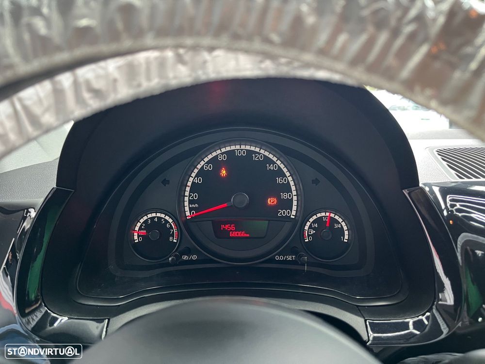VW Up! 1.0 Take - 14