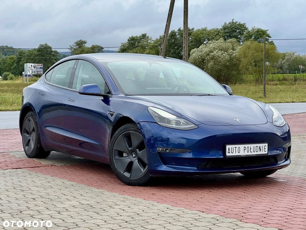 Tesla Model 3 - 1