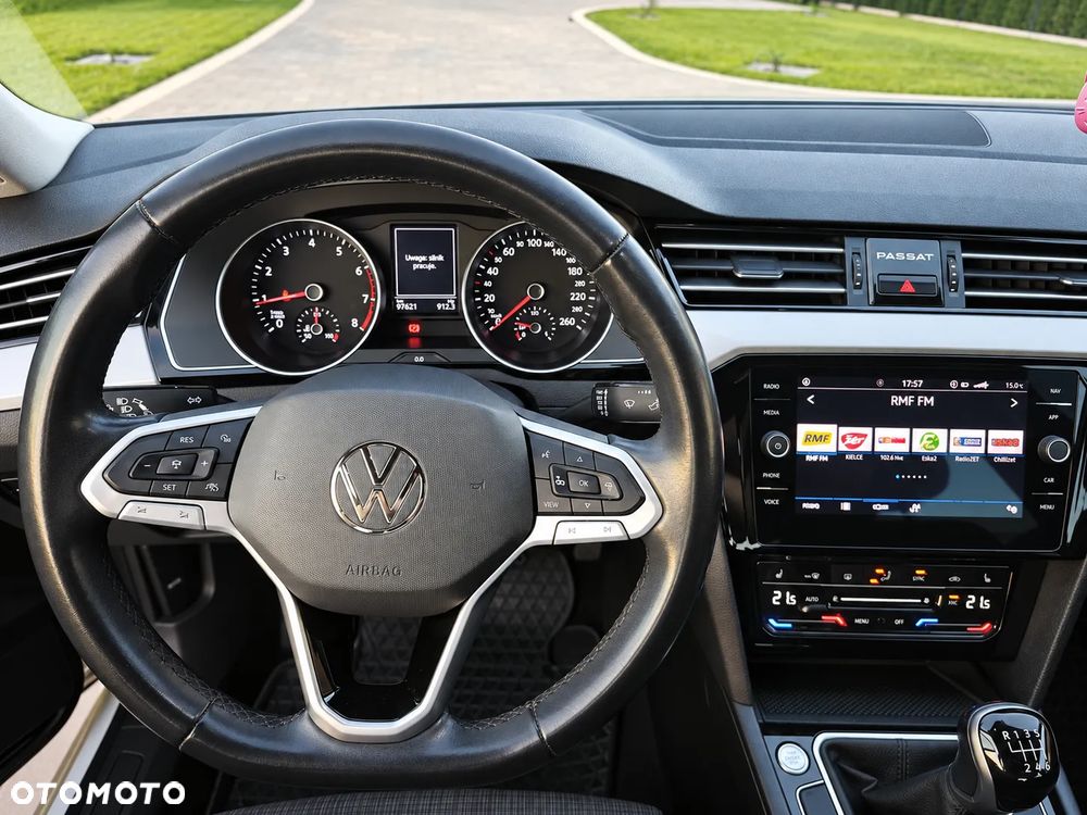 Volkswagen Passat - 5