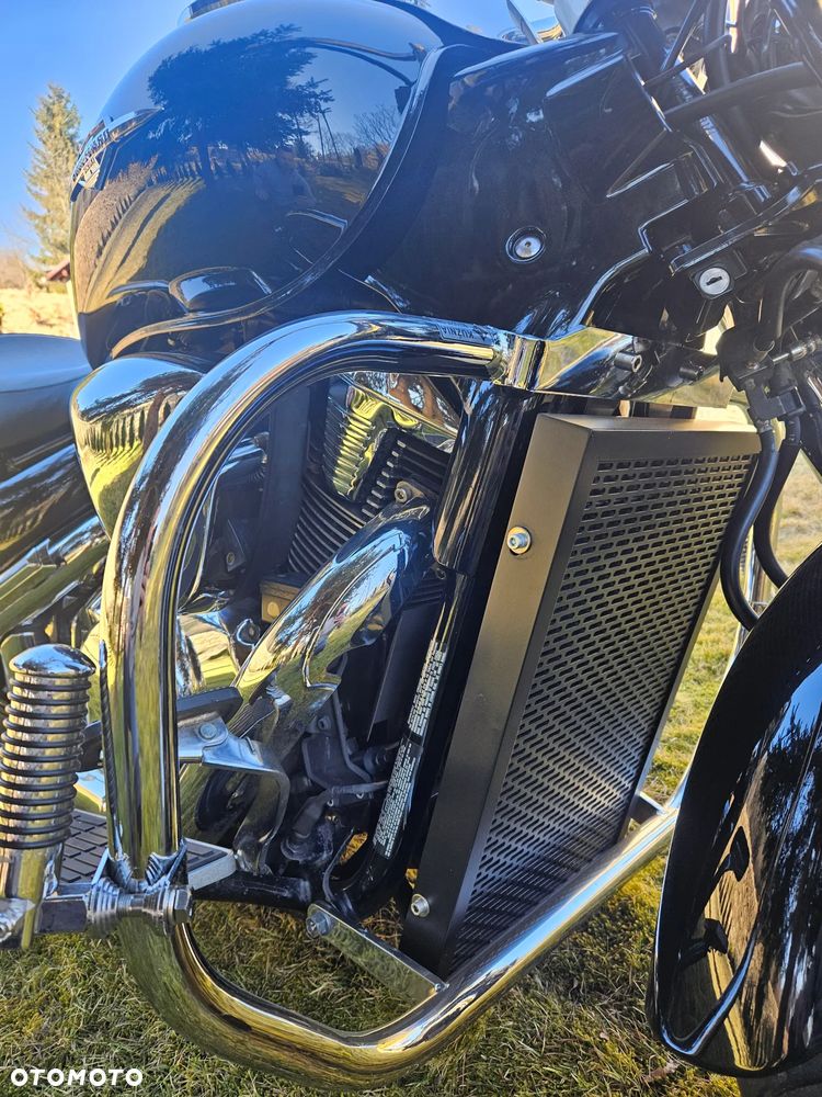 Suzuki Boulevard - 18