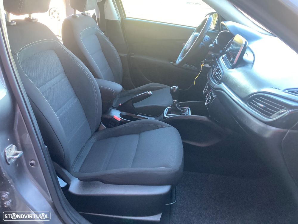 Fiat Tipo 1.3 M-Jet Easy - 29