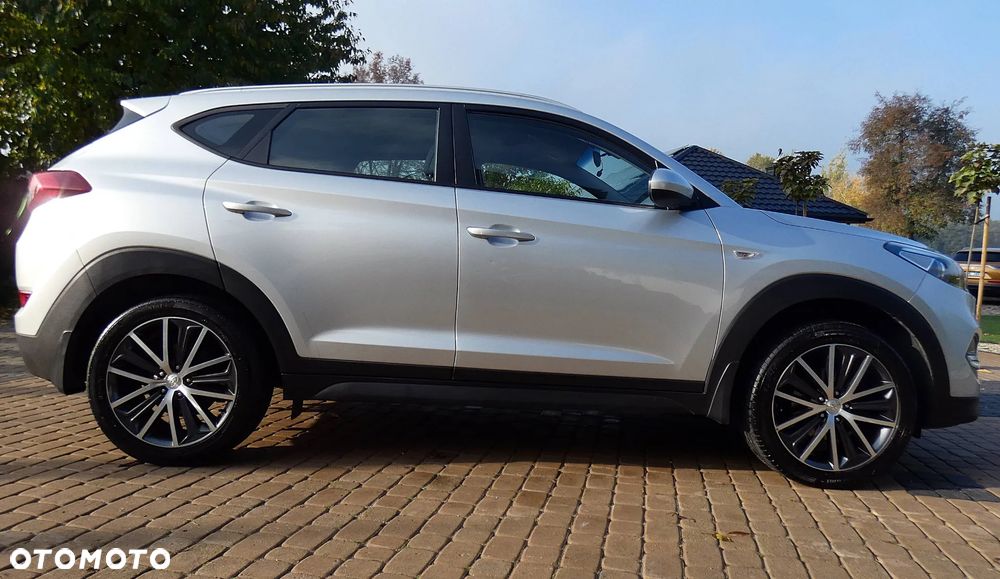 Hyundai Tucson 1.6 GDI BlueDrive Style 2WD - 37