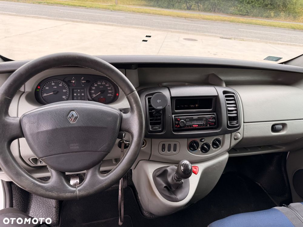 Renault Trafic - 9
