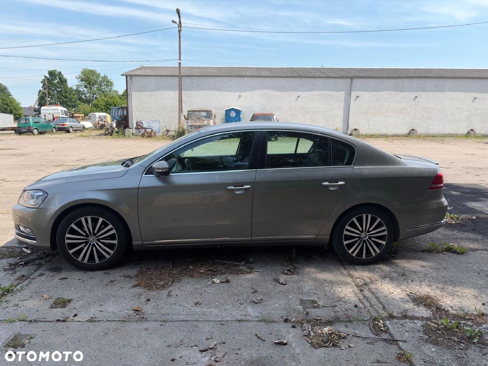 Volkswagen Passat - 5