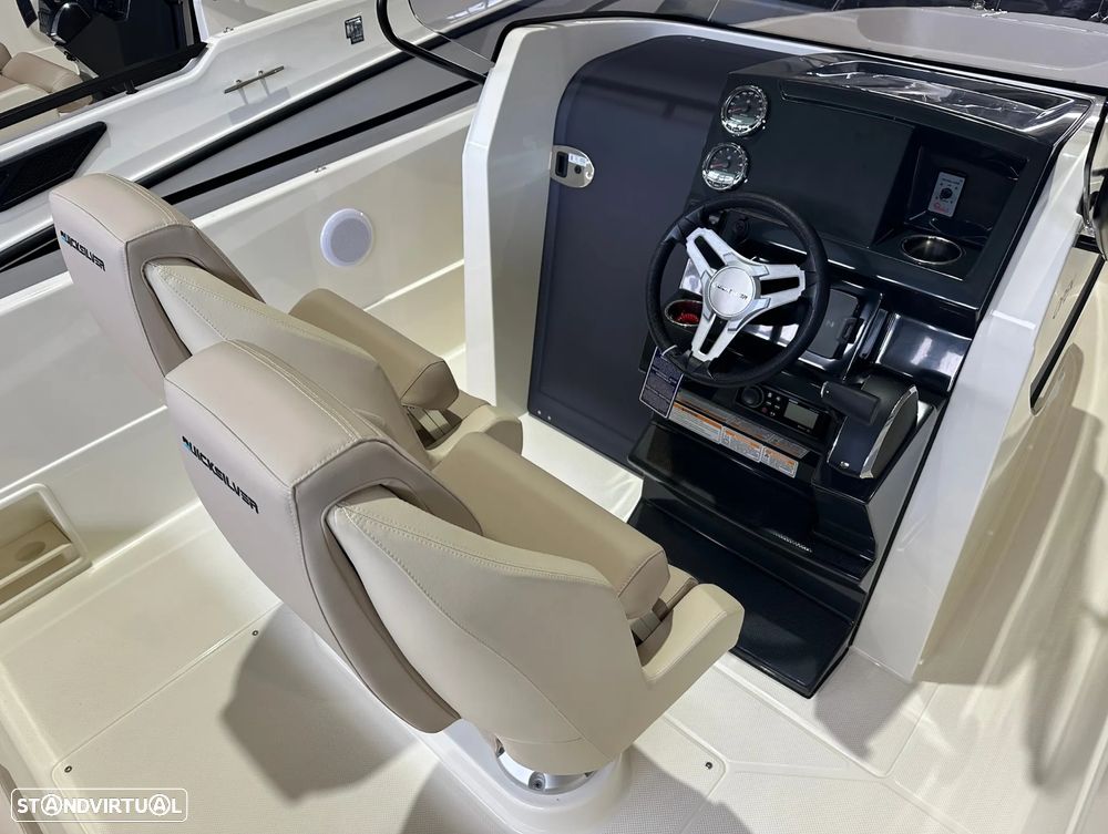 Quicksilver Activ 705 Open - 13