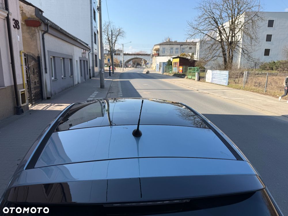 Peugeot 3008 Hybrid4 - 3