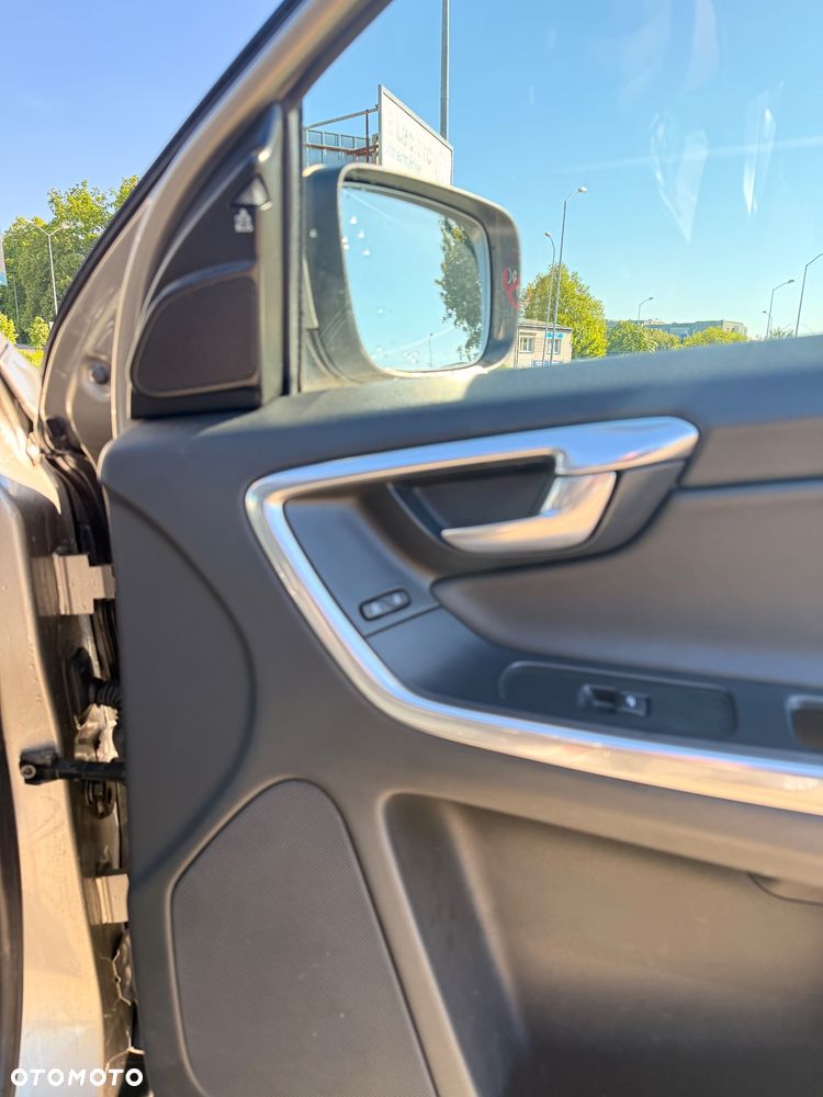 Volvo XC 60 D5 AWD Summum - 13