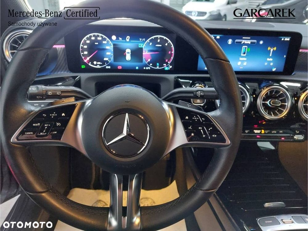 Mercedes-Benz CLA 200 d Progressive 8G-DCT - 14