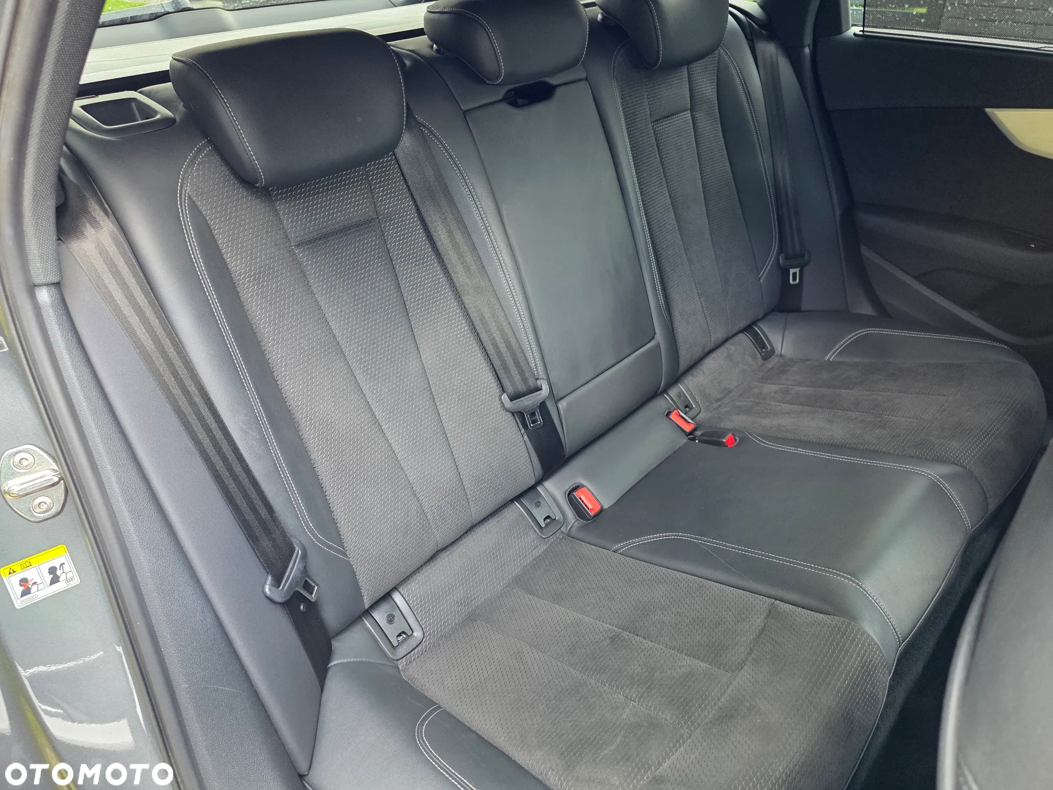 Audi A4 Avant 35 TFSI S tronic S line - 27
