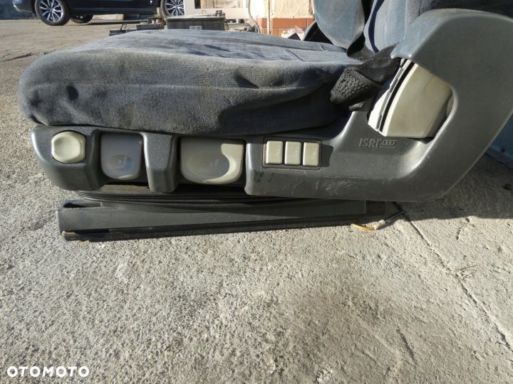 FOTEL PNEUMATYCZNY KIEROWCY LEWY ISRI MAN TGL 18.240 2005- - 3