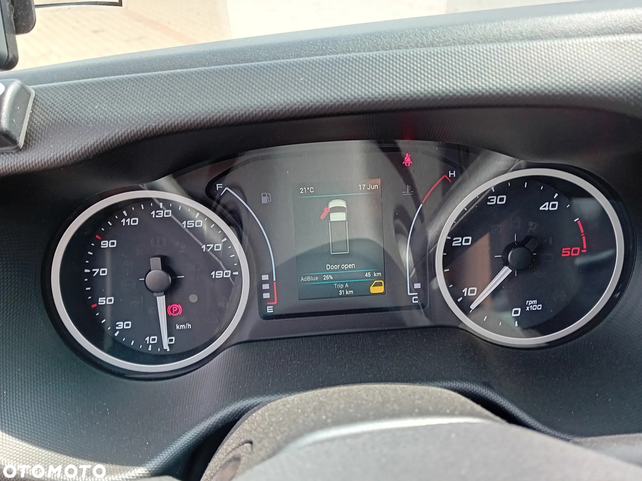 Iveco DAILY 70C18H - 15
