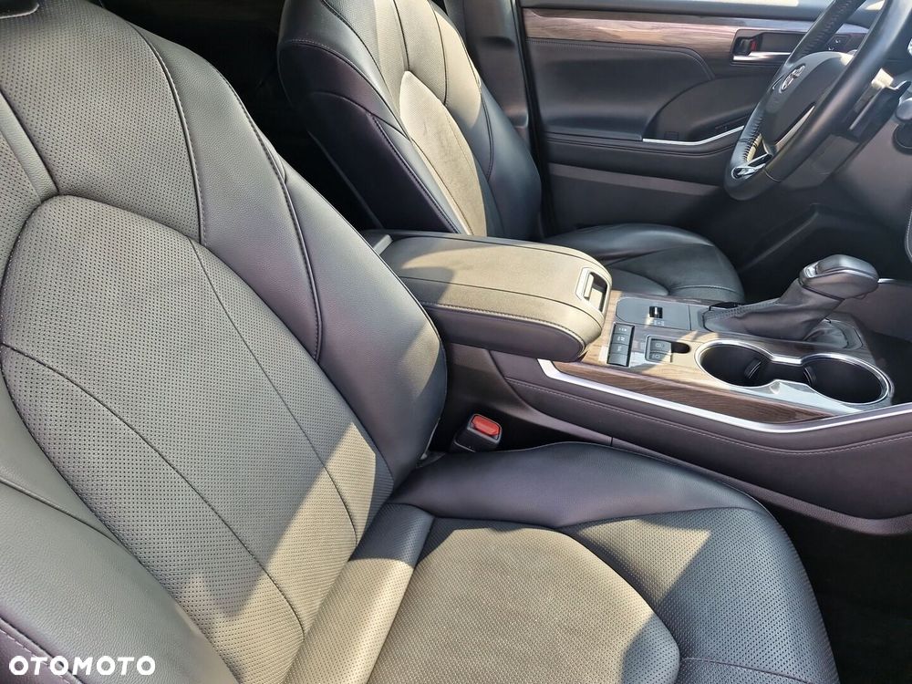Toyota Highlander - 10