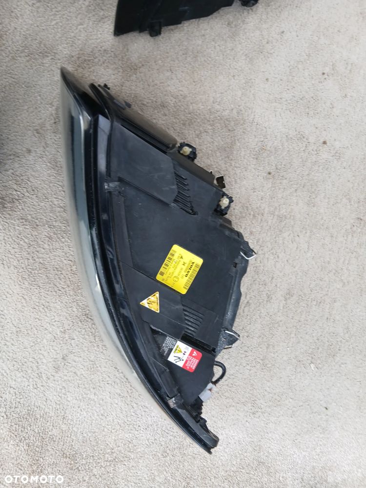 LAMPA PRZEDNIA LEWA  XSENON VOLVO V50 EUROPA - 6