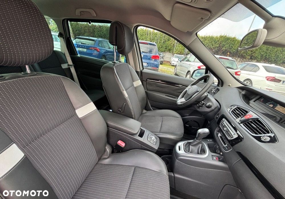 Renault Grand Scenic - 18