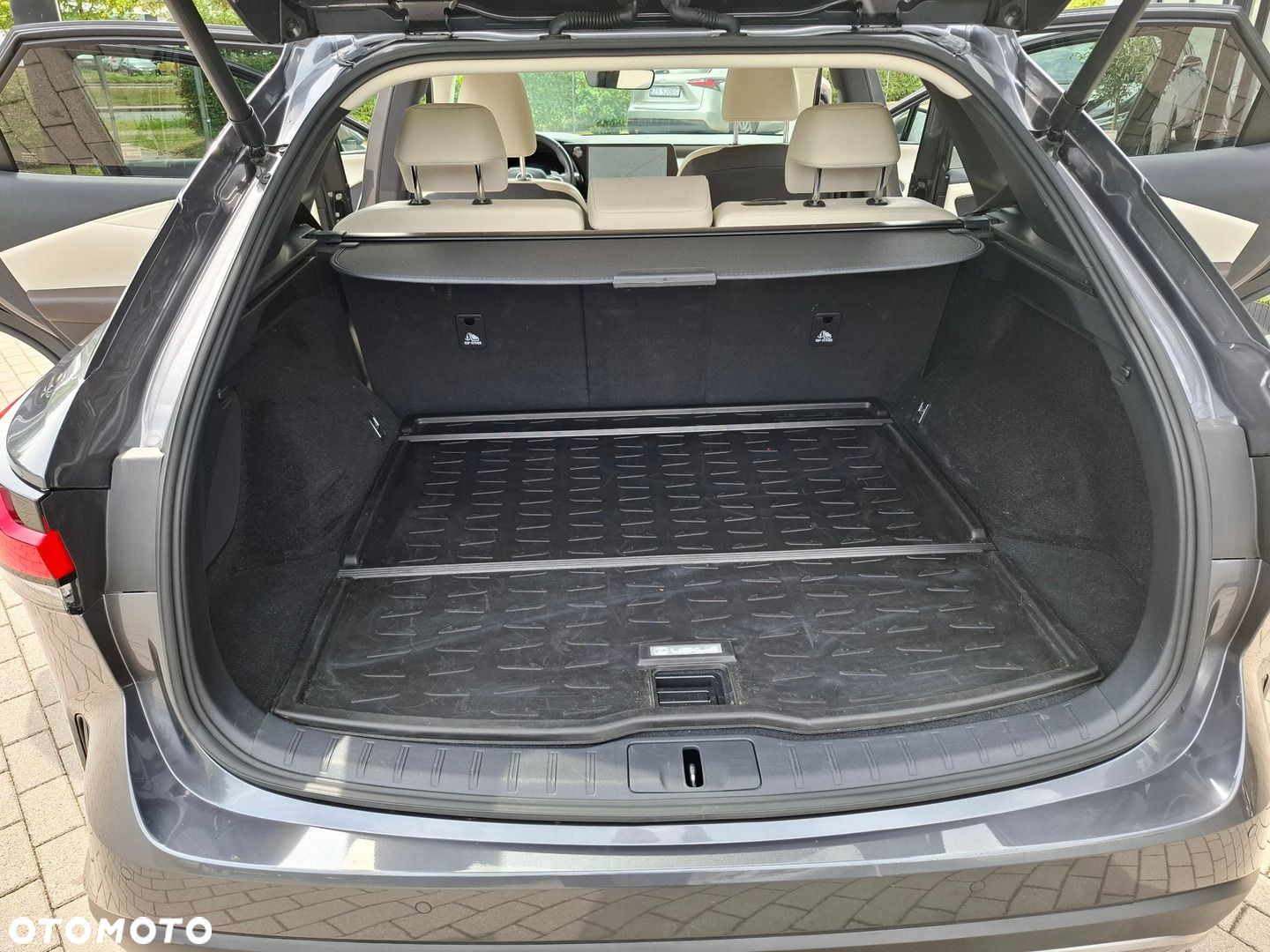 Lexus RX 350h Prestige - 28