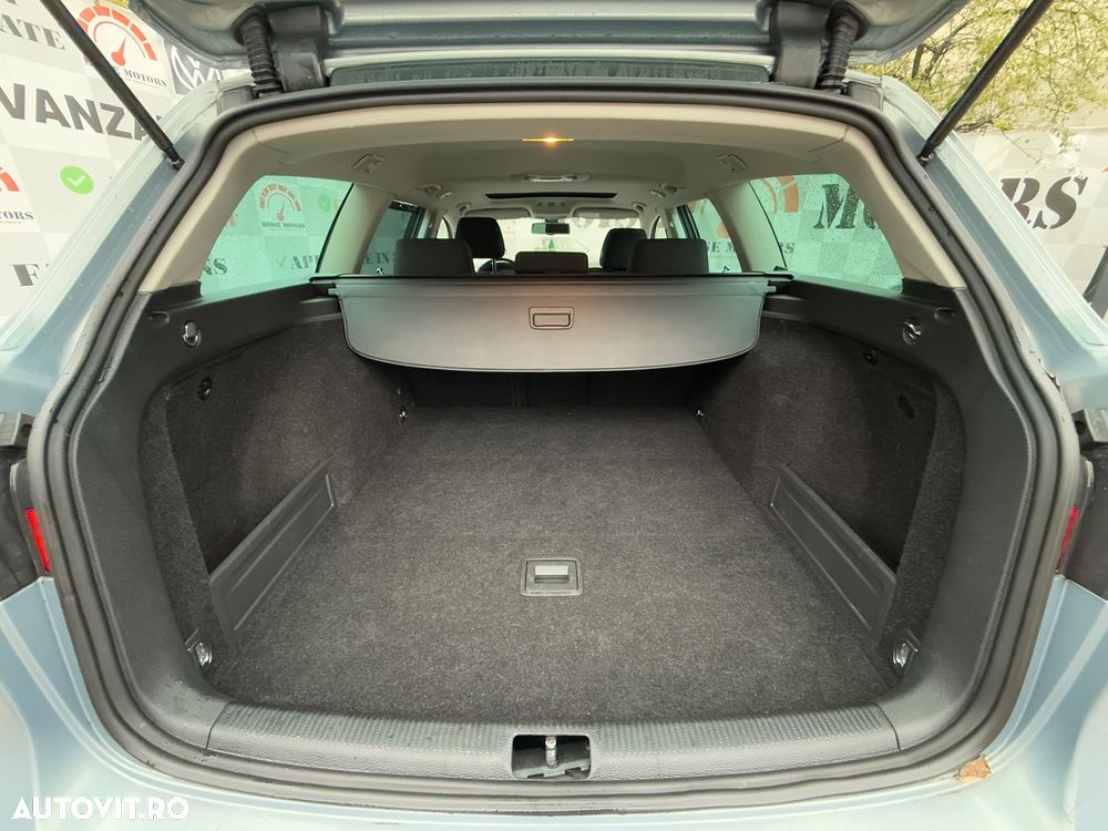 Volkswagen Passat Variant 2.0 TDI BlueMotion Technology DPF Highline - 18