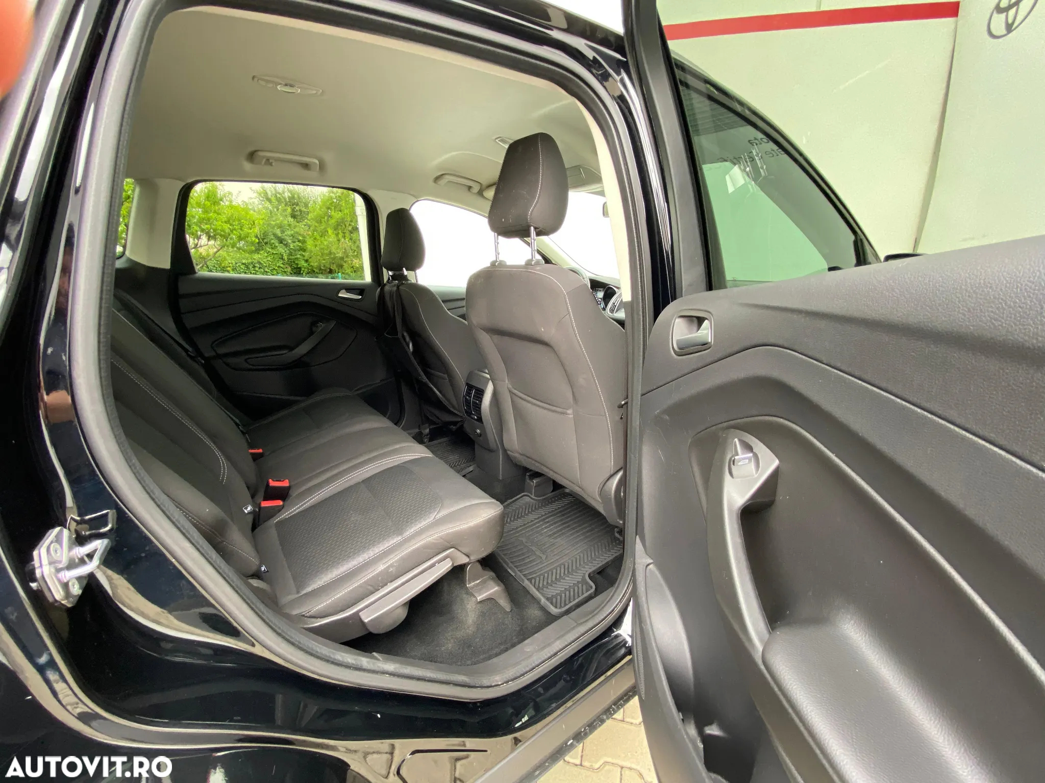 Ford Kuga 2.0 TDCi 4WD Powershift Titanium - 14