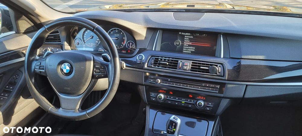 BMW Seria 5 520d xDrive - 11
