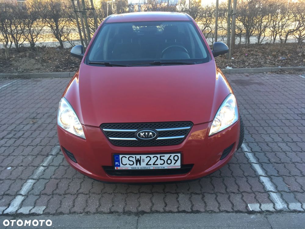 Kia Ceed - 1