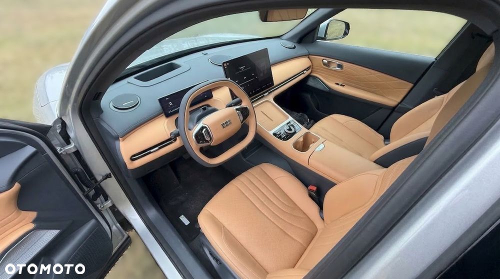 Geely Starray EM-i 1.5 PHEV Max - 11