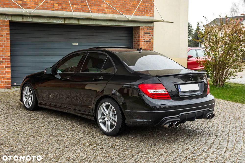 Mercedes-Benz Klasa C 300 7G-TRONIC - 10