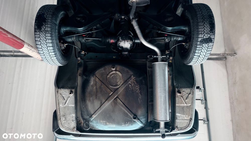 Mercedes-Benz W123 - 40