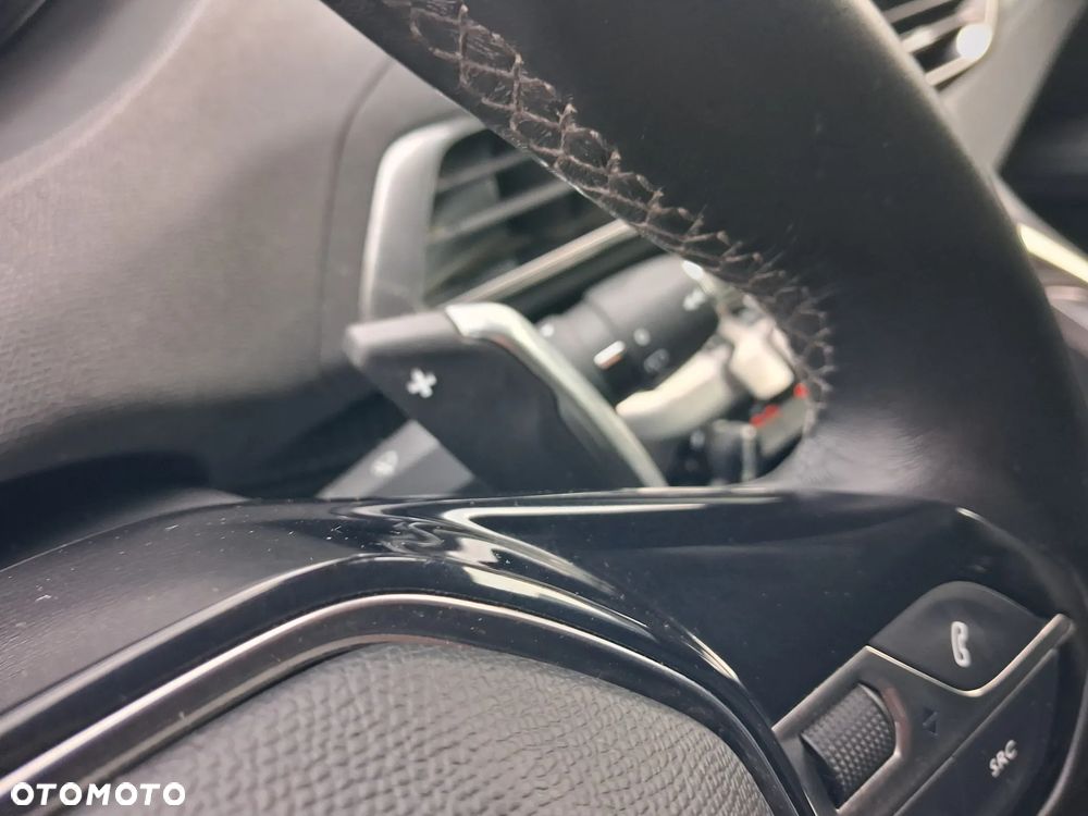 Peugeot 3008 BlueHDi 130 Stop & Start EAT8 Allure - 29