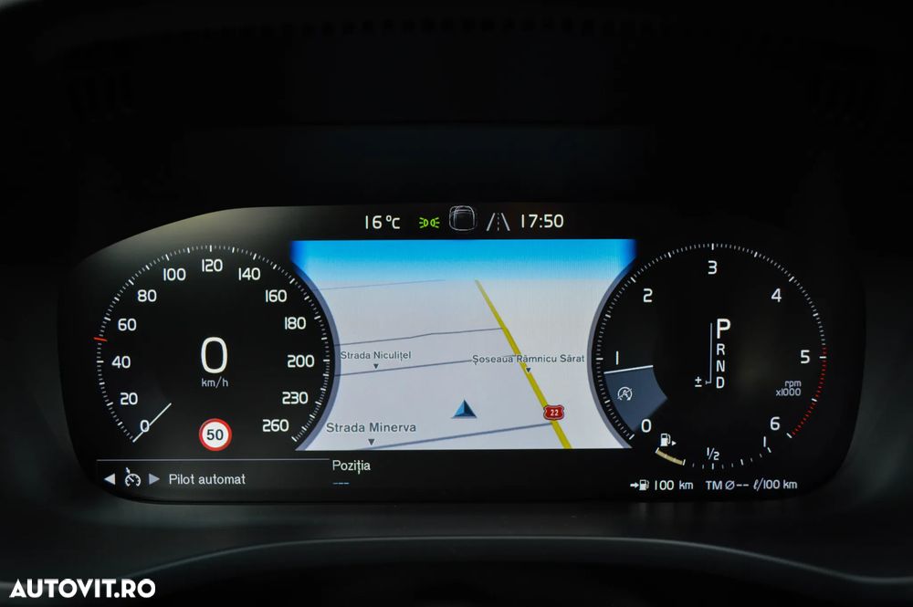 Volvo XC 60 D4 AWD Geartronic RDesign - 17