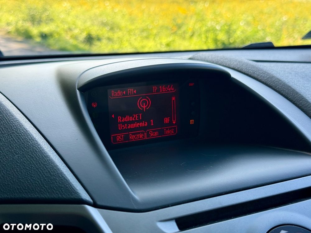 Ford Fiesta 1.25 Ambiente - 33