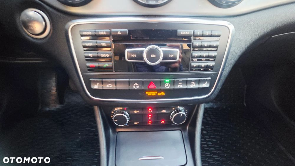 Mercedes-Benz GLA 250 4-Matic - 10