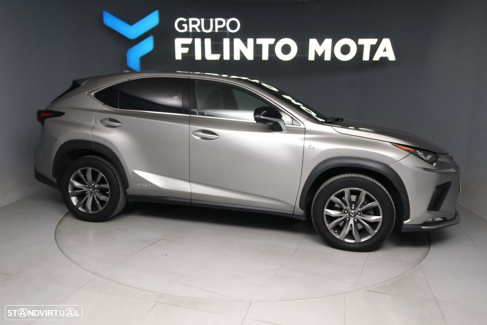 Lexus NX 300h F Sport+ 4WD - 9