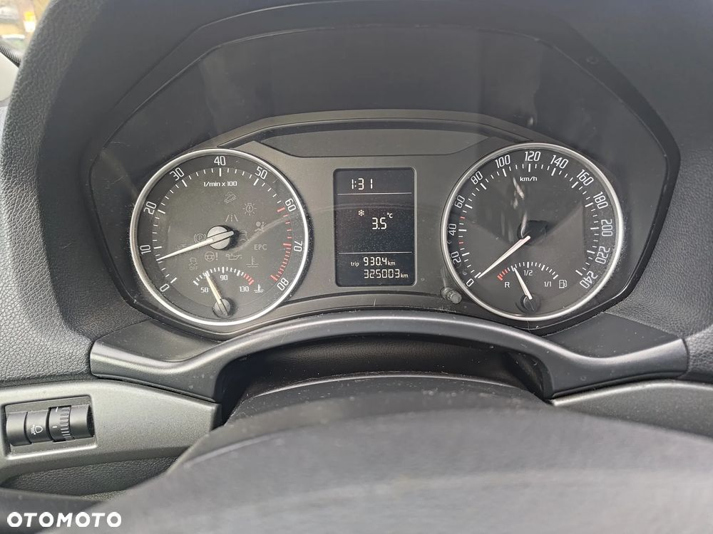 Skoda Octavia 1.6 Tour Classic - 14