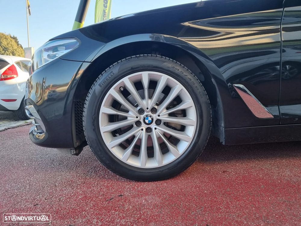 BMW 520 d Line Luxury Auto - 2