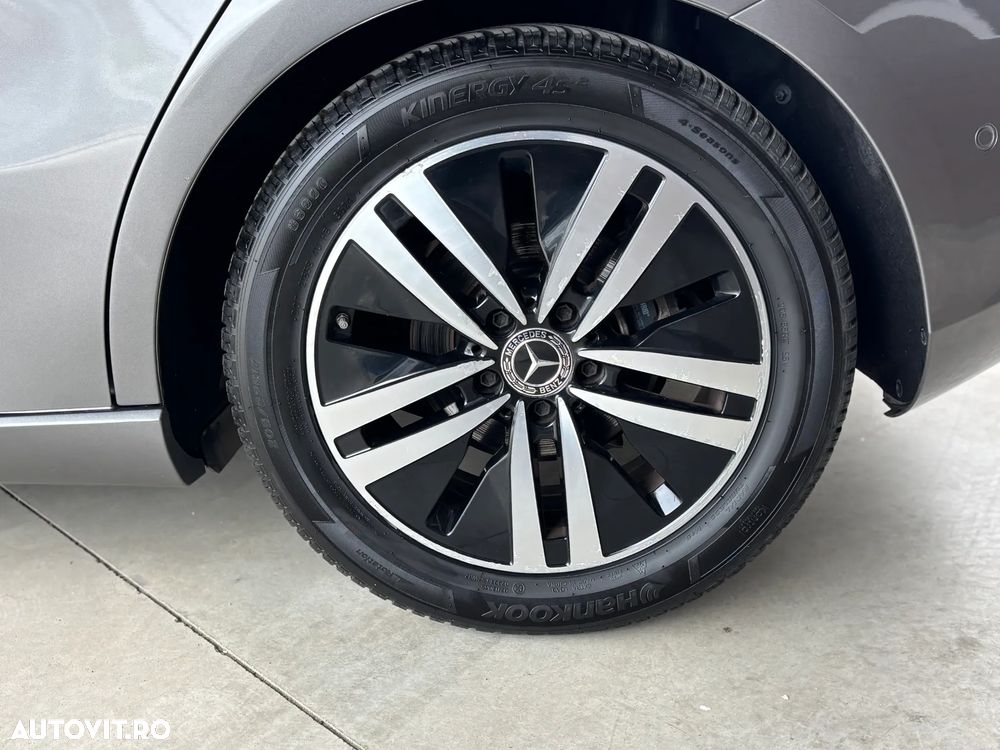 Mercedes-Benz A 180 d 7G-DCT - 12