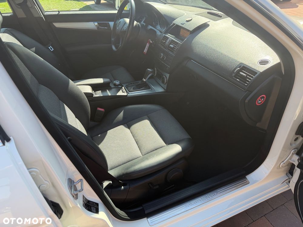 Mercedes-Benz Klasa C 180 Kompressor Automatik BlueEFFICIENCY Avantgarde - 15