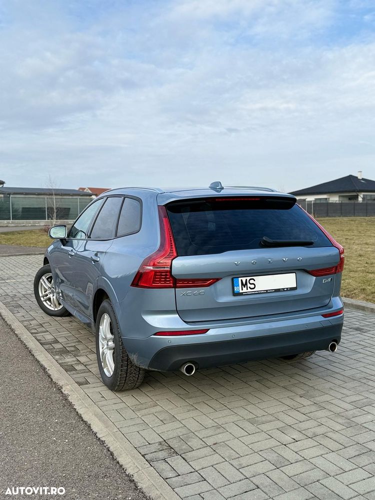 Volvo XC 60 D4 AWD Geartronic Momentum - 4
