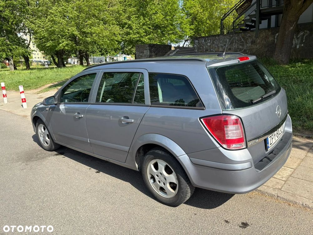 Opel Astra 1.6 Enjoy - 4