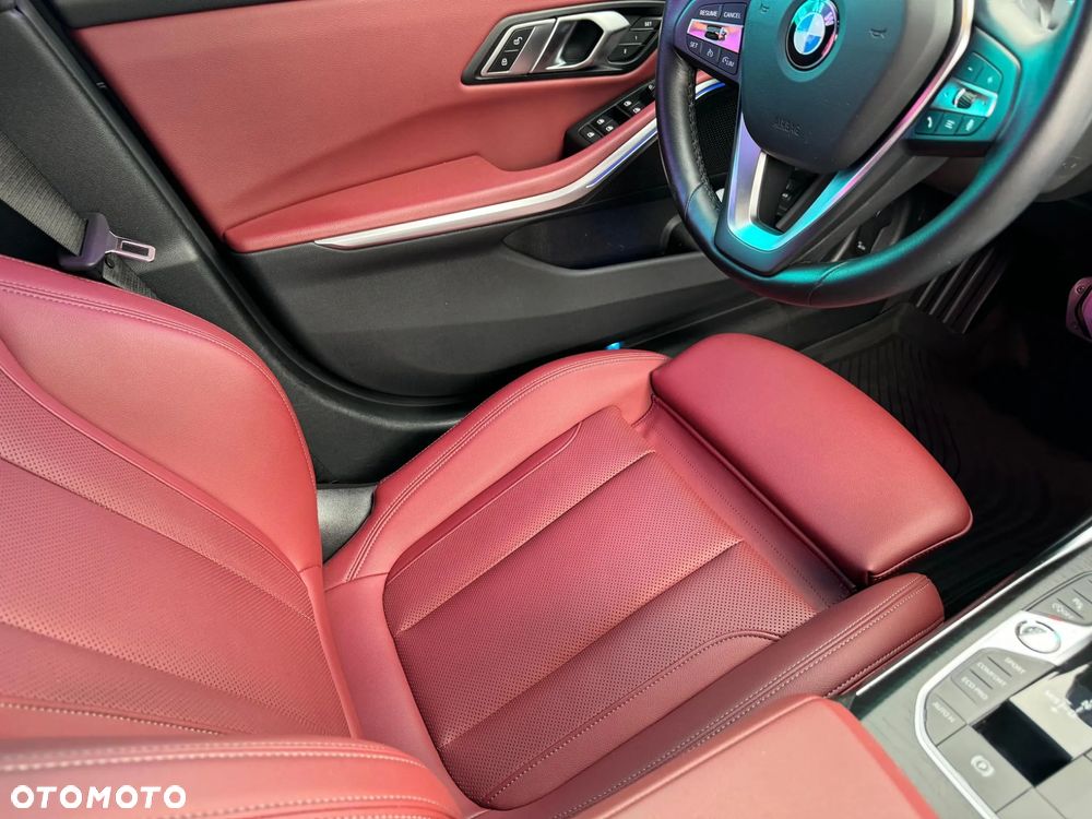 BMW Seria 3 330i Luxury Line sport - 19