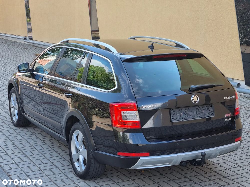 Skoda Octavia Combi 2.0 TDI (Green tec) 4x4 Scout - 12
