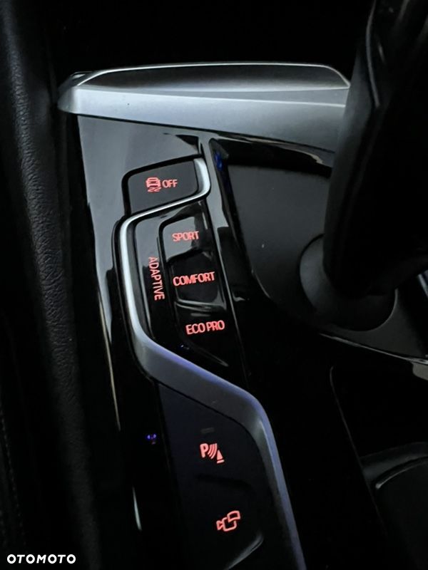 BMW Seria 5 530d xDrive Sport Line sport - 11