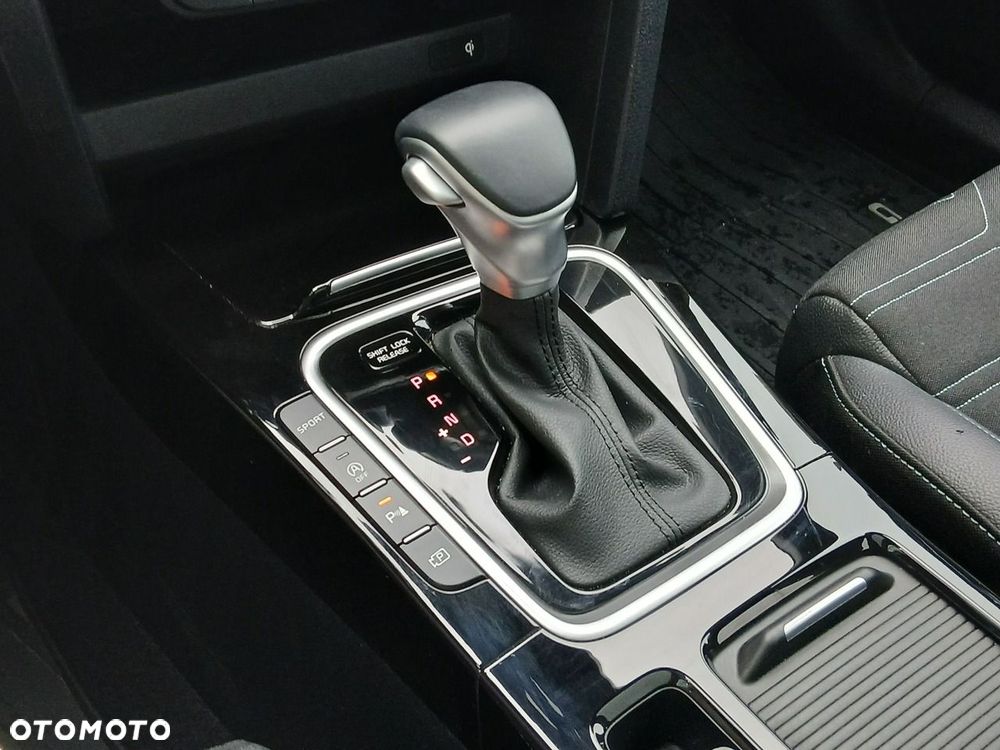 Kia XCeed 1.6 T-GDI Tribute DCT - 30