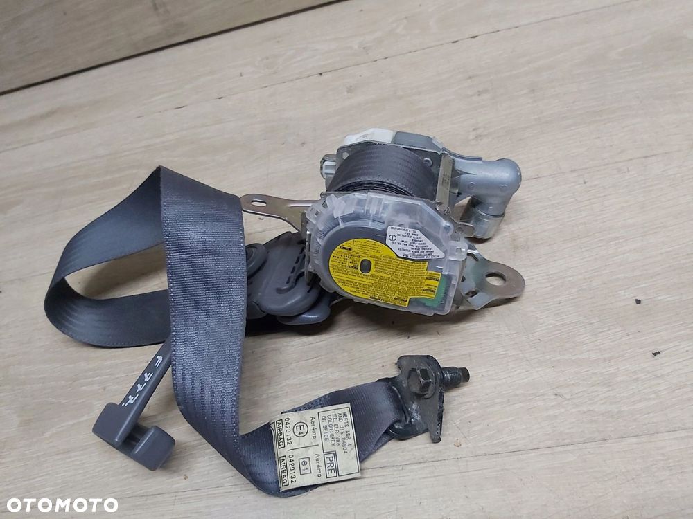 Toyota Rav4 II XA20 Pas bezpieczeństwa lewy przód 3D 7J4630-P 01-03 r - 3