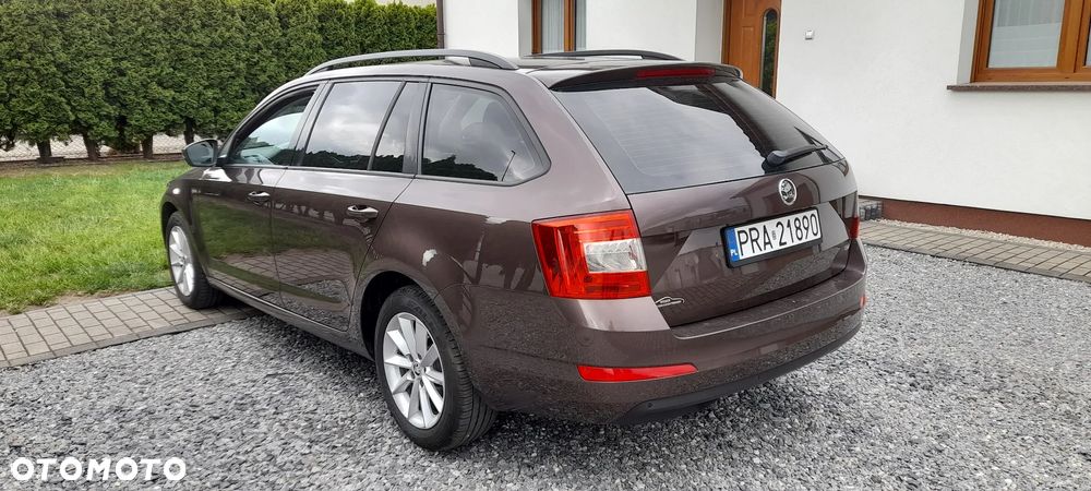 Skoda Octavia 1.6 TDI DPF FAMILY - 12