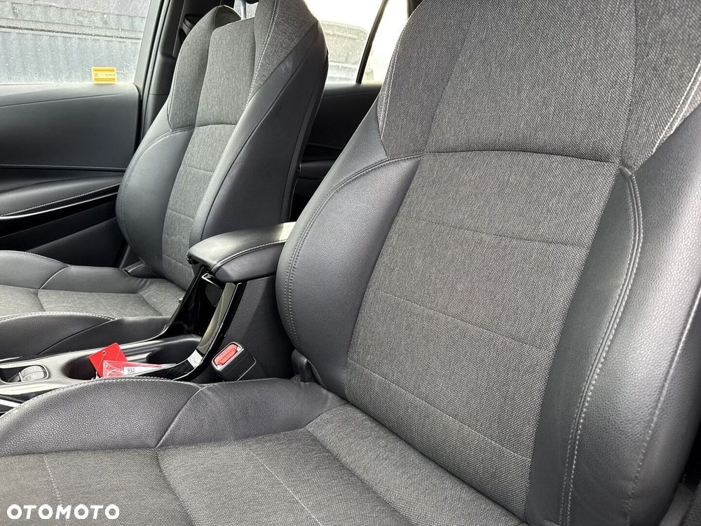 Toyota Corolla 1.8 Hybrid Comfort - 13