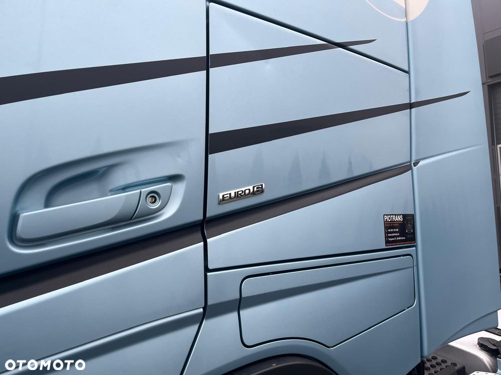 Volvo FH 500 / WERSJA LIMITOWANA / PEŁEN SERWIS / GLOBETROTTER XL / XENON - 32